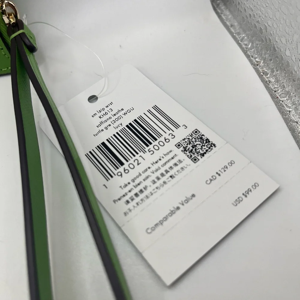 Kate Spade green wristlet. New with tags. - Picture 2 of 8